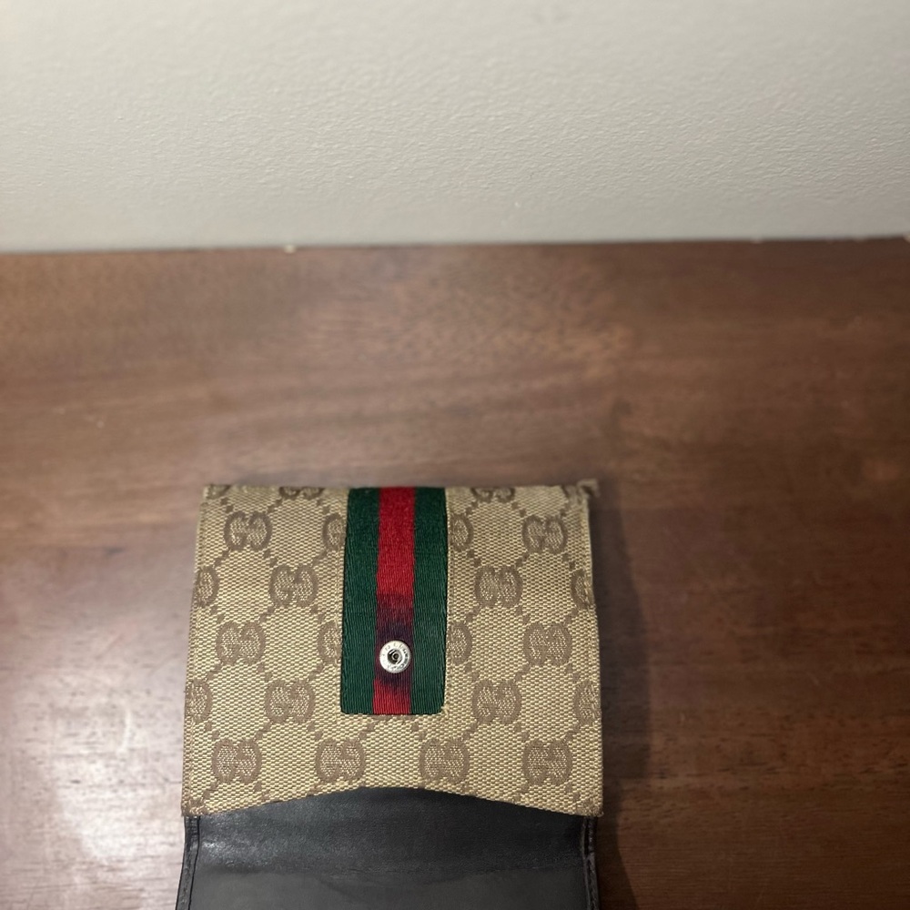 Gucci Beige and Black Wallet